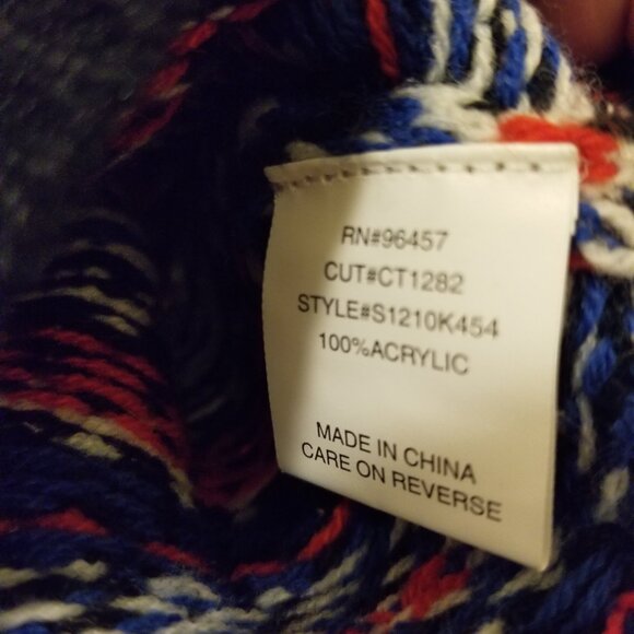 Stitch and Pine Cropped Sweater - Picture 5 of 5